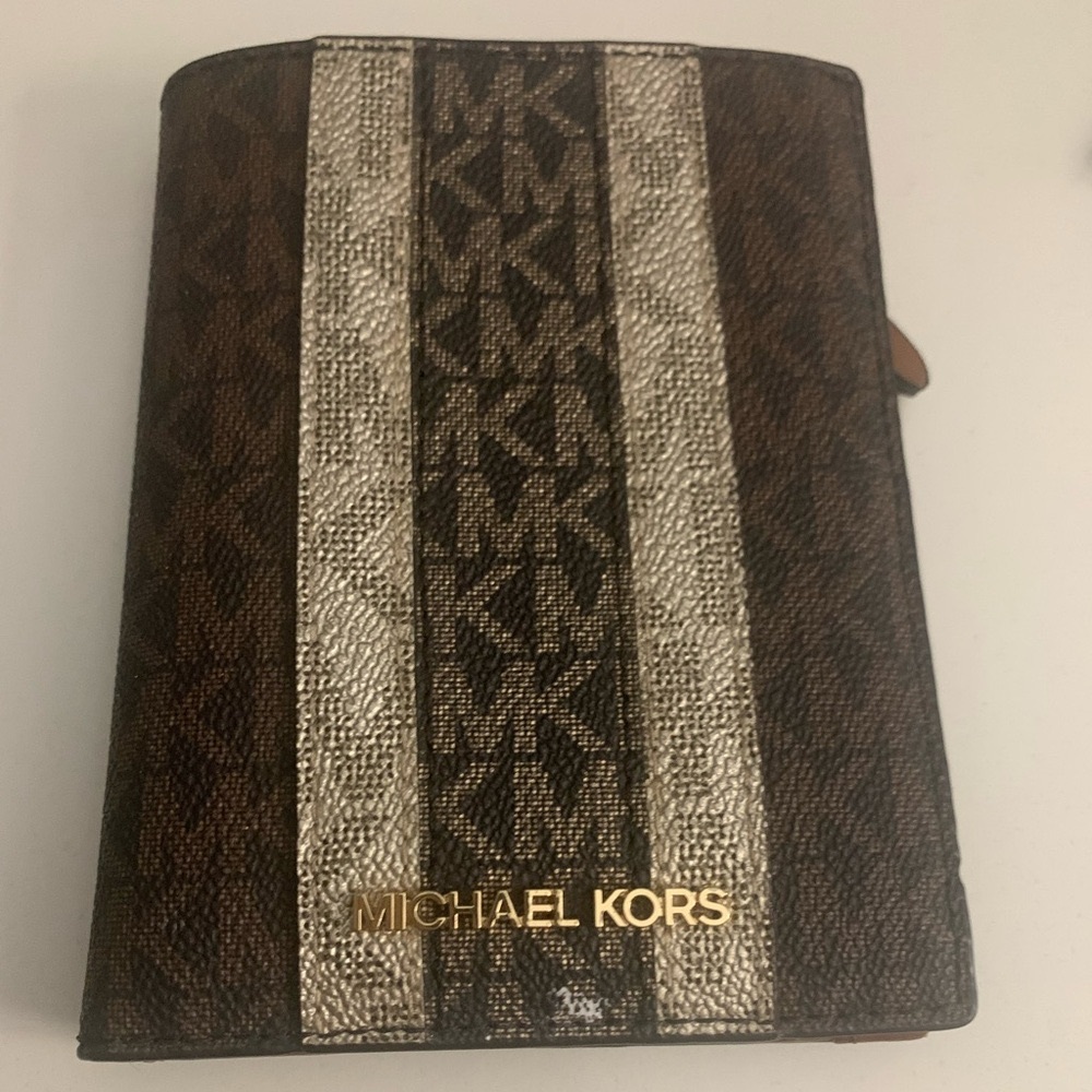 Brand New Micheal Kors Wallet